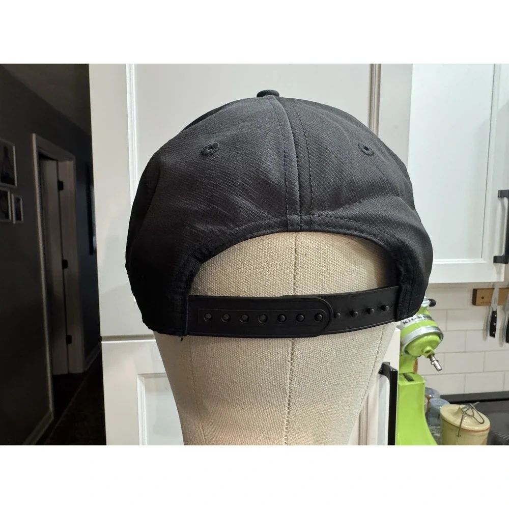 Signature Crossed Golf Clubs Snap Back Black Golfing Hat